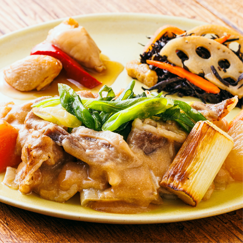 牛肉の胡麻ポン蒸し 焦がし葱を添えて