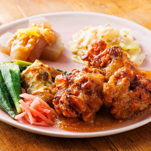 特製タレで漬け込んだ やみつき鶏天弁当