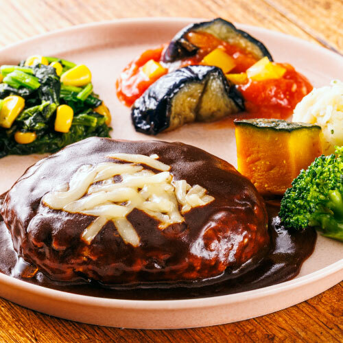 とろけるチーズの王道デミグラスハンバーグ