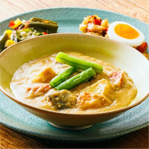 魅惑のスパイス ごろごろ野菜のマッサマンカレー